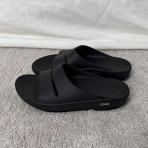 OOFOS OOah Slides - W8/M6